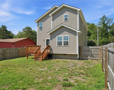 935 W Illinois Avenue - Photo Thumbnail 15