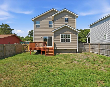 935 W Illinois Avenue - Photo Thumbnail 14