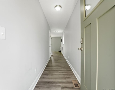 935 W Illinois Avenue - Photo Thumbnail 19