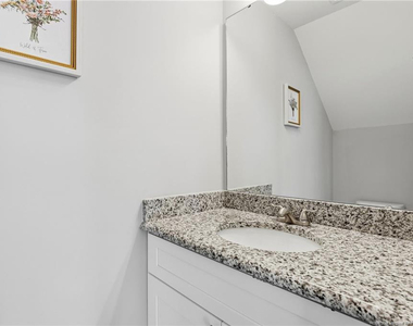 935 W Illinois Avenue - Photo Thumbnail 32