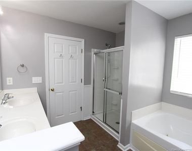 208 Chieftain Drive - Photo Thumbnail 22