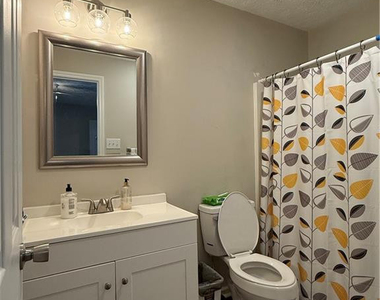 84 Hawksworth Place - Photo Thumbnail 7