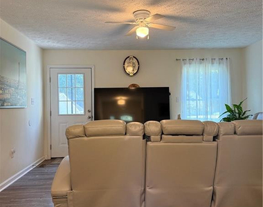 84 Hawksworth Place - Photo Thumbnail 1