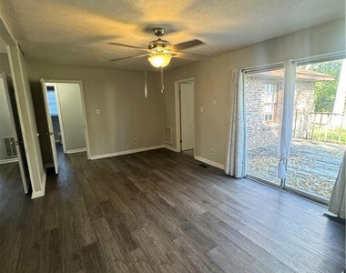 6516 Senator Drive - Photo Thumbnail 2