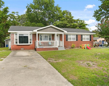 6142 Wynnwood Drive - Photo Thumbnail 4