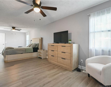 6142 Wynnwood Drive - Photo Thumbnail 27