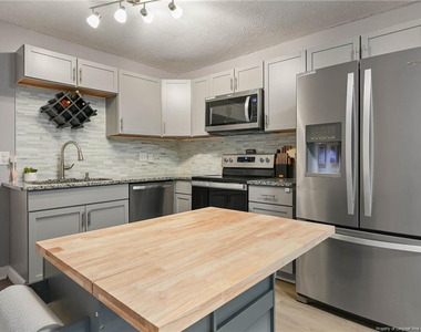 6142 Wynnwood Drive - Photo Thumbnail 11