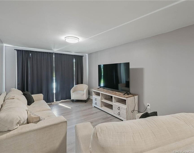 6142 Wynnwood Drive - Photo Thumbnail 17