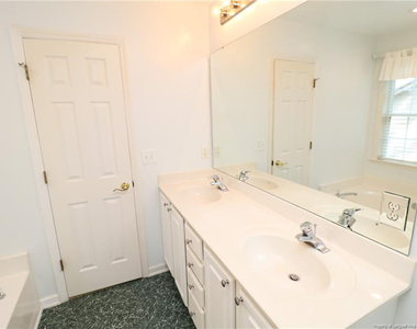 7900 Strawberry Meadows Street - Photo Thumbnail 19