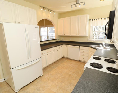 7900 Strawberry Meadows Street - Photo Thumbnail 5