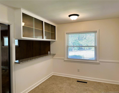 314 Westview Drive - Photo Thumbnail 5
