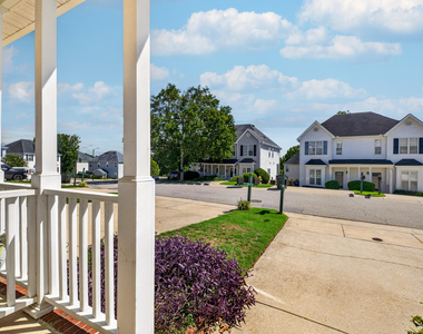 5343 Cog Hill Court - Photo Thumbnail 4