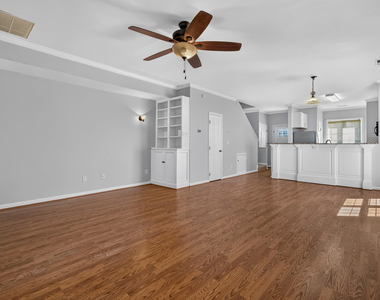5343 Cog Hill Court - Photo Thumbnail 14