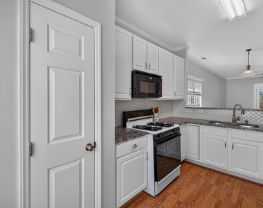 5343 Cog Hill Court - Photo Thumbnail 11