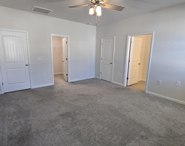 25 E Caxton Court - Photo Thumbnail 4