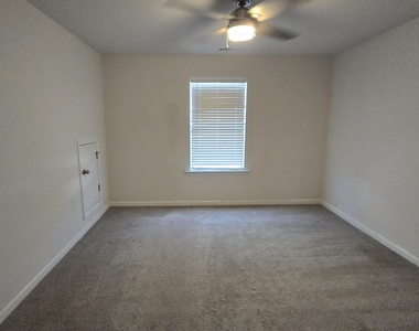 25 E Caxton Court - Photo Thumbnail 9
