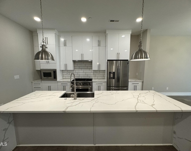 4016 Southpoint Lndg Way - Photo Thumbnail 5