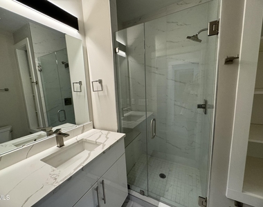 4016 Southpoint Lndg Way - Photo Thumbnail 13