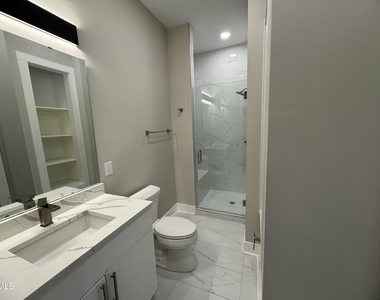 4016 Southpoint Lndg Way - Photo Thumbnail 8