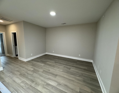 4016 Southpoint Lndg Way - Photo Thumbnail 10