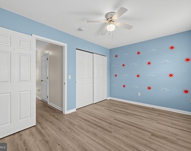 445 Spring Mill Avenue - Photo Thumbnail 15