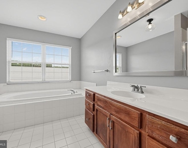 445 Spring Mill Avenue - Photo Thumbnail 22