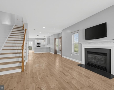 445 Spring Mill Avenue - Photo Thumbnail 2
