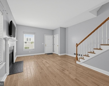 445 Spring Mill Avenue - Photo Thumbnail 5
