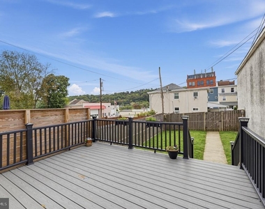 445 Spring Mill Avenue - Photo Thumbnail 27