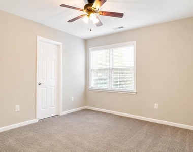 1008 Mica Lamp Court - Photo Thumbnail 6