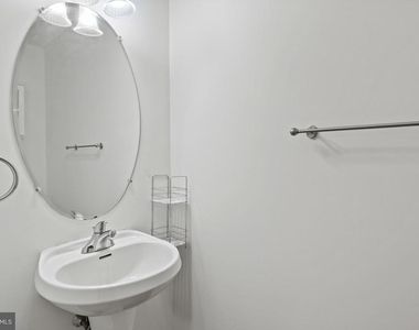 171 Vernon Court - Photo Thumbnail 9