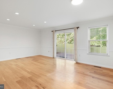 171 Vernon Court - Photo Thumbnail 3
