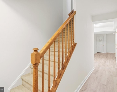 171 Vernon Court - Photo Thumbnail 21