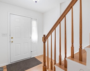 171 Vernon Court - Photo Thumbnail 2