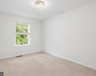 171 Vernon Court - Photo Thumbnail 17