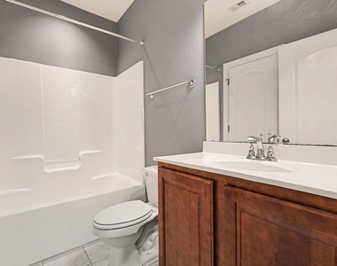2810 Bedford Green Drive - Photo Thumbnail 18