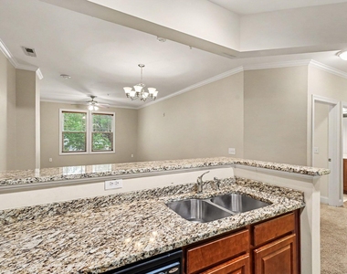 2810 Bedford Green Drive - Photo Thumbnail 10