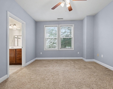 2810 Bedford Green Drive - Photo Thumbnail 11
