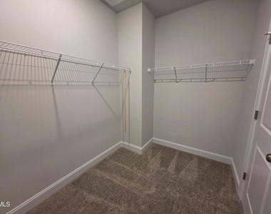 520 Everglow Lane - Photo Thumbnail 13