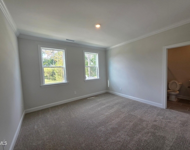 520 Everglow Lane - Photo Thumbnail 9