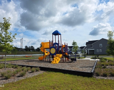 520 Everglow Lane - Photo Thumbnail 29