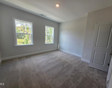 520 Everglow Lane - Photo Thumbnail 19