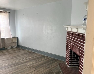 7060 Ruskin Lane - Photo Thumbnail 2