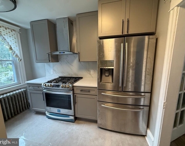 7060 Ruskin Lane - Photo Thumbnail 5