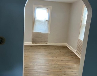 1133 Pine Lane - Photo Thumbnail 3