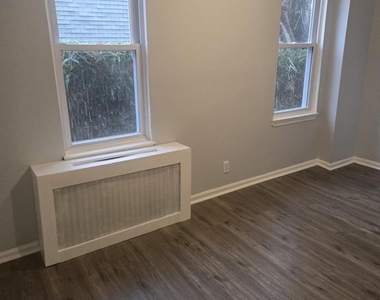 2621 W 6th Street - Photo Thumbnail 11