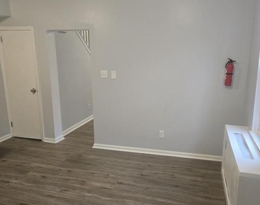 2621 W 6th Street - Photo Thumbnail 10