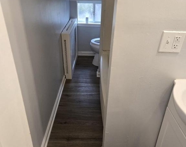 2621 W 6th Street - Photo Thumbnail 6