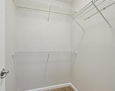 641 Washington Square - Photo Thumbnail 15
