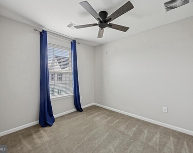 641 Washington Square - Photo Thumbnail 18